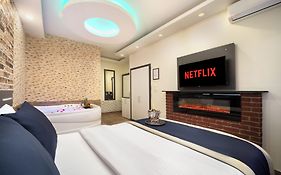 Istanbul Hotel & Suites